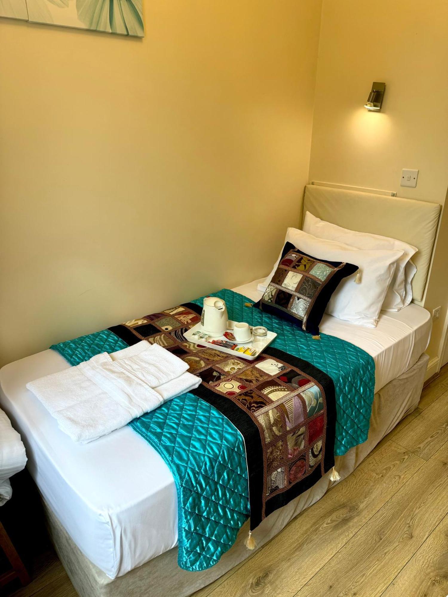 Abc Hyde Park Hotel London Exterior photo